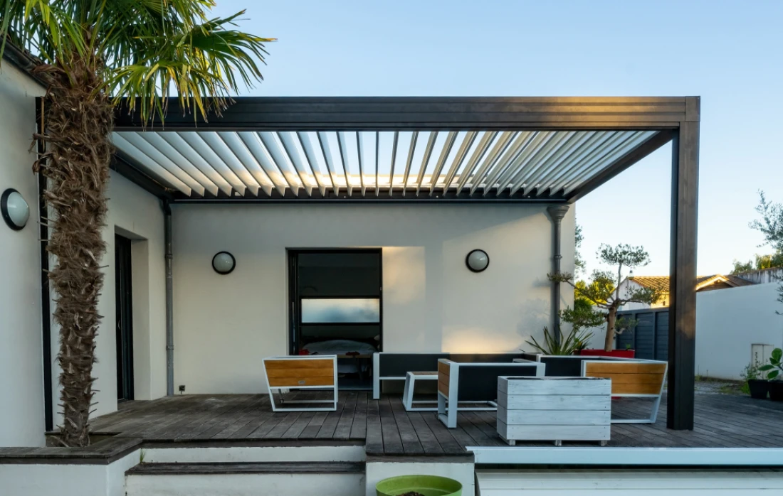 Pergola aluminium à lames orientables