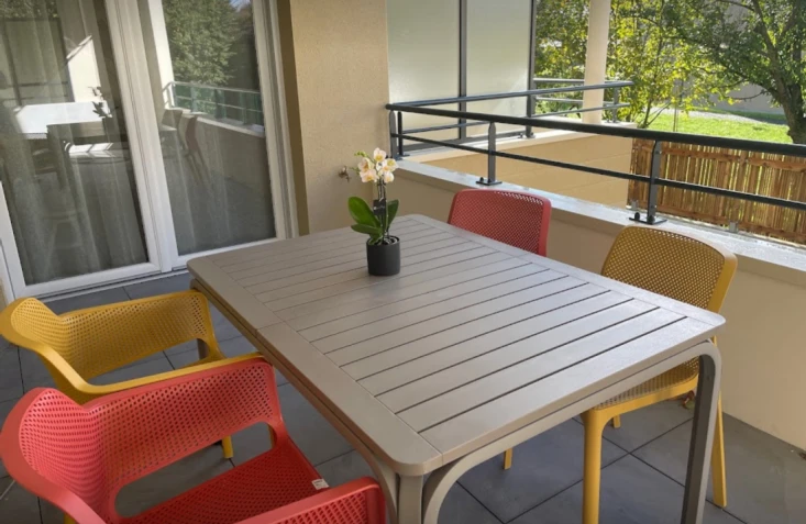 balcon avec mobilier nardi